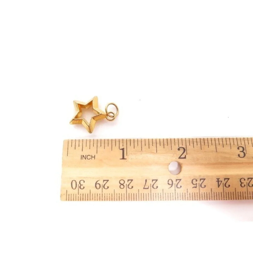 Vintage‎ Gold Toned Star Pendant Charm